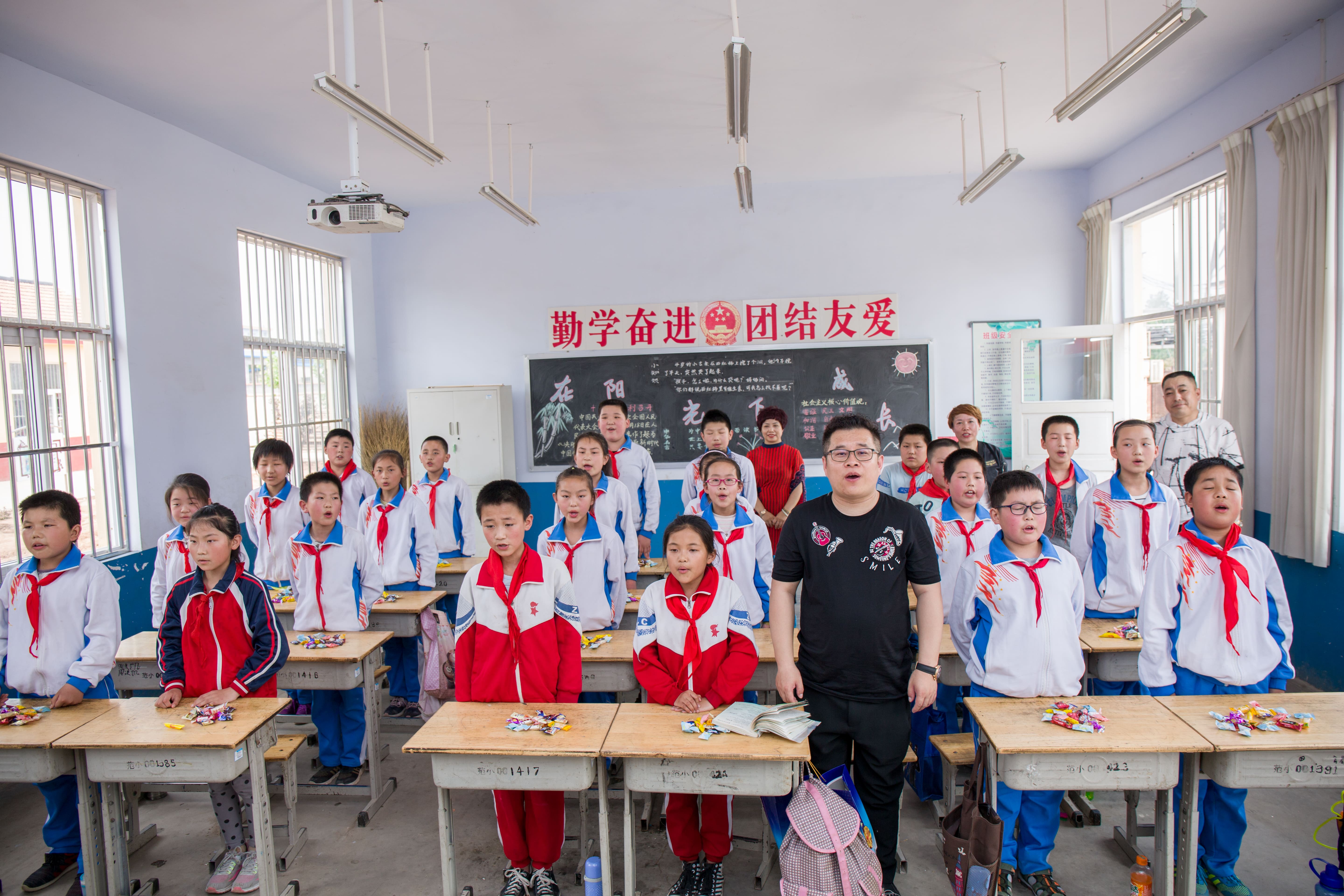 第142所 诸城市贾悦镇范家官庄九游在线-九游在线（中国）
鹿永波小学
