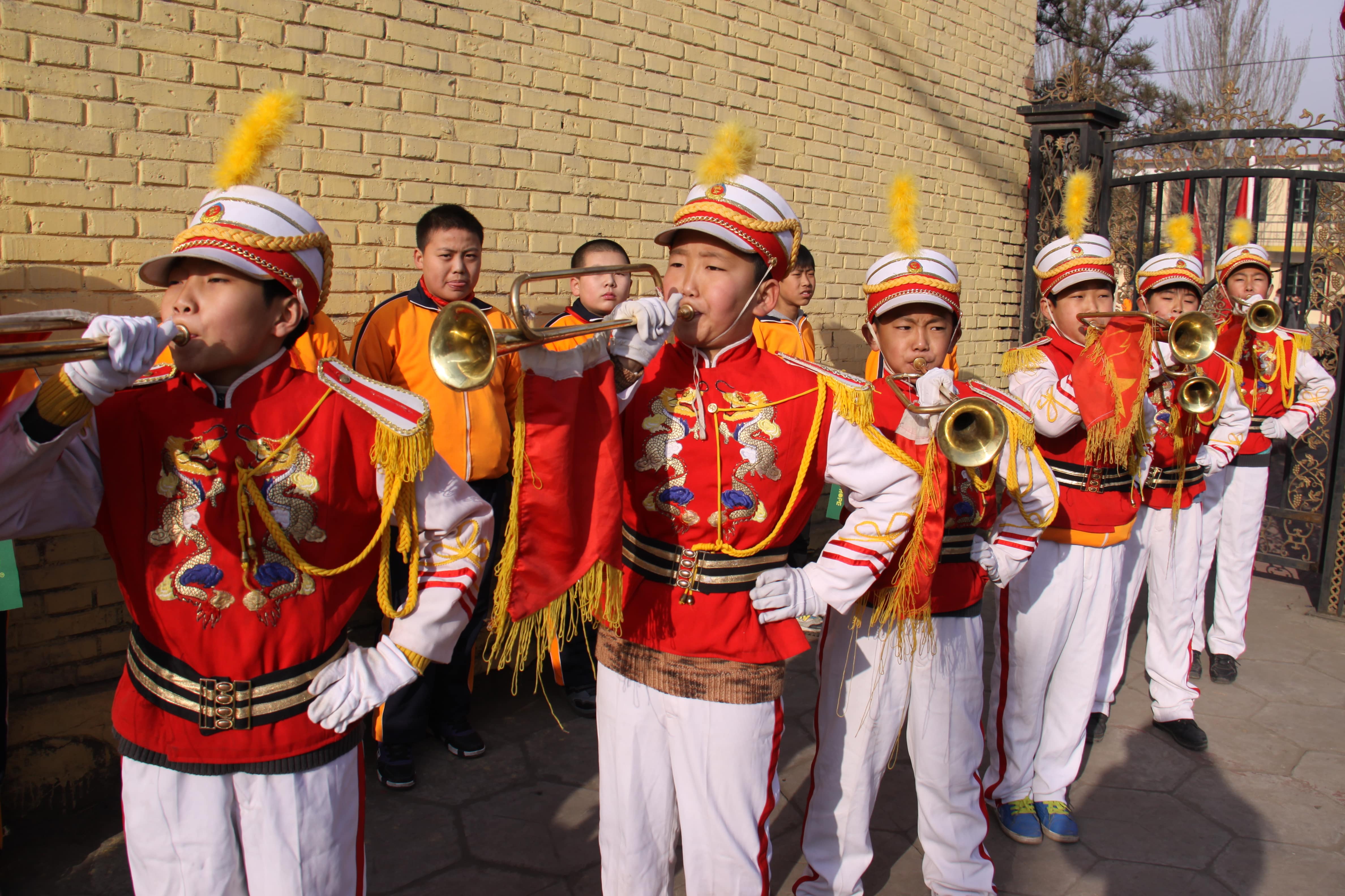 第22所 包头市西北门九游在线-九游在线（中国）
董丽萍小学