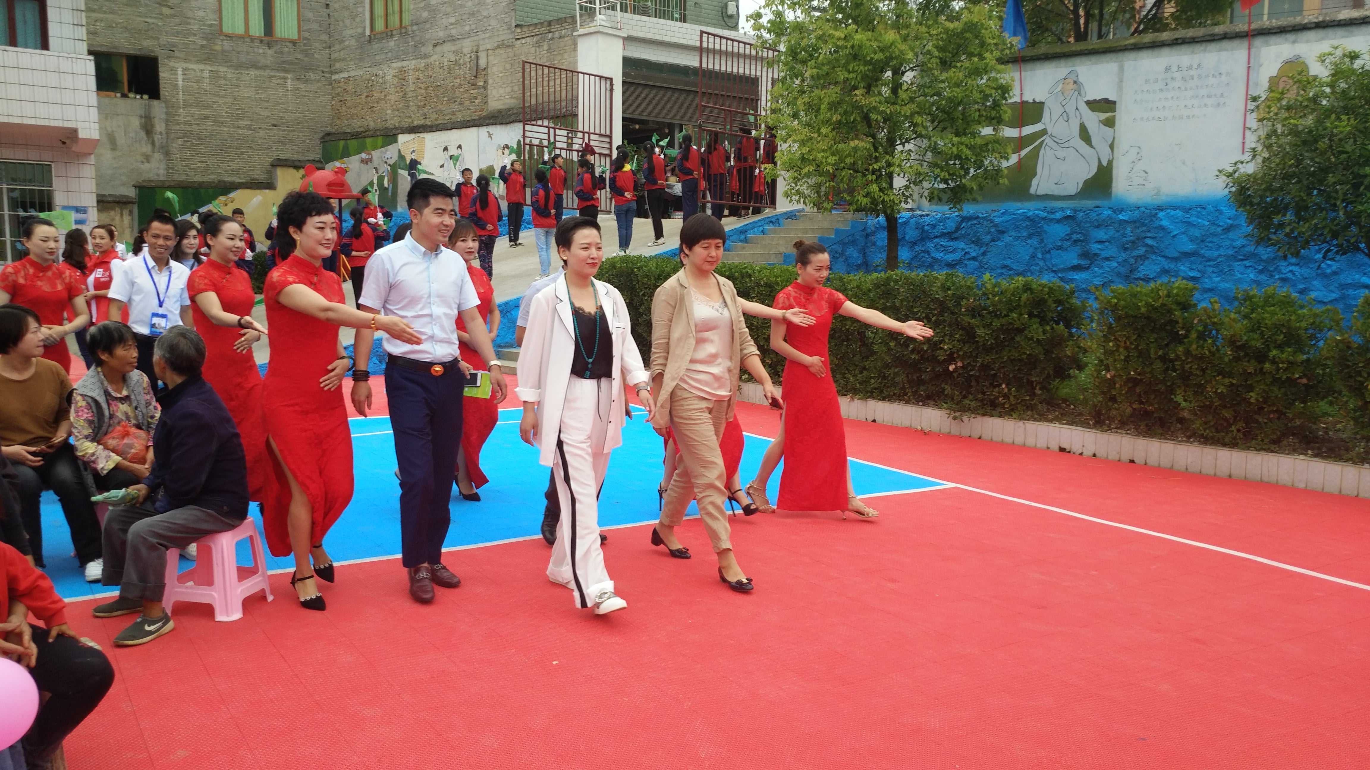 第148所 固阳县新世纪九游在线-九游在线（中国）
吴彩勤小学